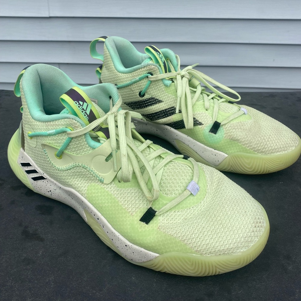Adidas Stepback 3 Basketball sneaker size 9.5 men's